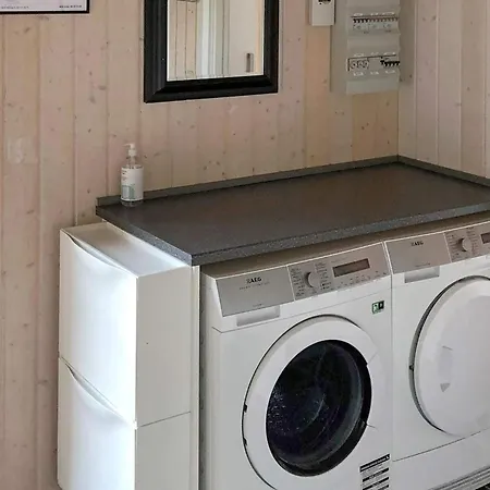 Дом отдыха 8 Person In