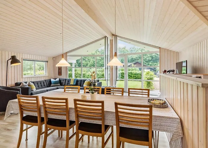 8 Person In * Ansager